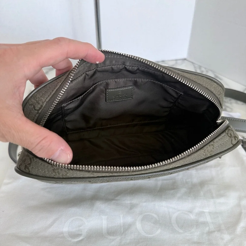 Gucci GG Supreme Canvas Crossbody Messenger Bag Olive Green 634802